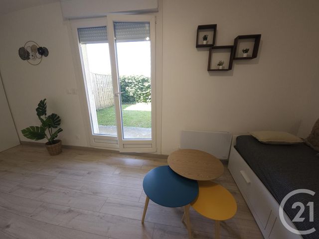 Appartement Studio &agrave; louer - 1 pi&egrave;ce - 24,40 m2 - Brie Comte Robert - 77 - ILE-DE-FRANCE