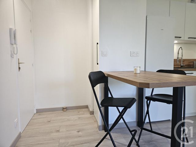 Appartement Studio &agrave; louer - 1 pi&egrave;ce - 24,40 m2 - Brie Comte Robert - 77 - ILE-DE-FRANCE