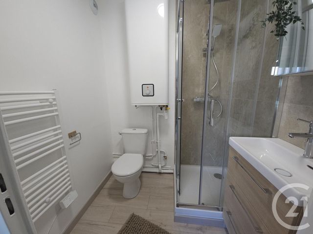 Appartement Studio &agrave; louer - 1 pi&egrave;ce - 24,40 m2 - Brie Comte Robert - 77 - ILE-DE-FRANCE