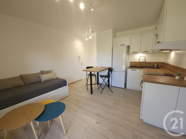 Appartement Studio &agrave; louer - 1 pi&egrave;ce - 24,40 m2 - Brie Comte Robert - 77 - ILE-DE-FRANCE