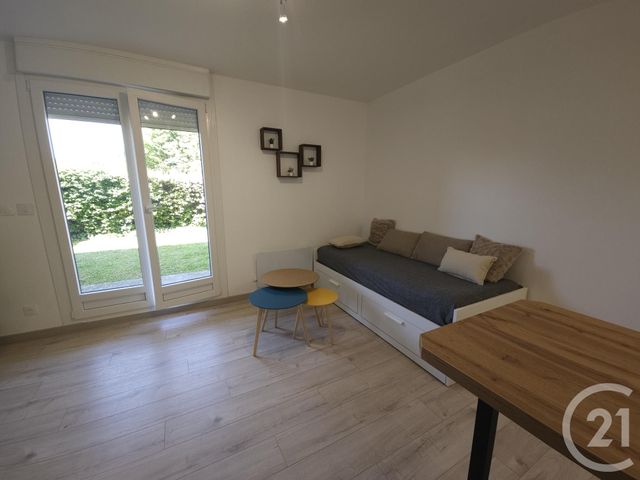 Appartement Studio &agrave; louer - 1 pi&egrave;ce - 24,40 m2 - Brie Comte Robert - 77 - ILE-DE-FRANCE