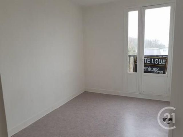 Appartement F4 &agrave; louer - 4 pi&egrave;ces - 63,19 m2 - Brie Comte Robert - 77 - ILE-DE-FRANCE