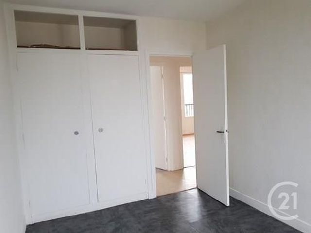 Appartement F4 &agrave; louer - 4 pi&egrave;ces - 63,19 m2 - Brie Comte Robert - 77 - ILE-DE-FRANCE