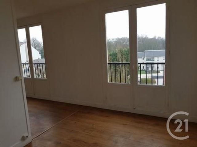 Appartement F4 &agrave; louer - 4 pi&egrave;ces - 63,19 m2 - Brie Comte Robert - 77 - ILE-DE-FRANCE