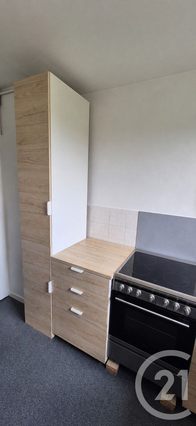 Appartement F4 &agrave; louer - 4 pi&egrave;ces - 63,19 m2 - Brie Comte Robert - 77 - ILE-DE-FRANCE