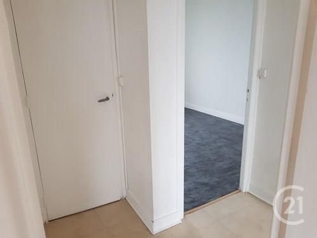 Appartement F4 &agrave; louer - 4 pi&egrave;ces - 63,19 m2 - Brie Comte Robert - 77 - ILE-DE-FRANCE