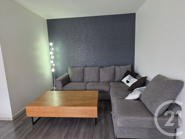 Appartement F2 &agrave; louer - 2 pi&egrave;ces - 50,50 m2 - Brie Comte Robert - 77 - ILE-DE-FRANCE