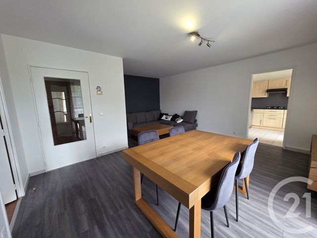 Appartement F2 &agrave; louer - 2 pi&egrave;ces - 50,50 m2 - Brie Comte Robert - 77 - ILE-DE-FRANCE