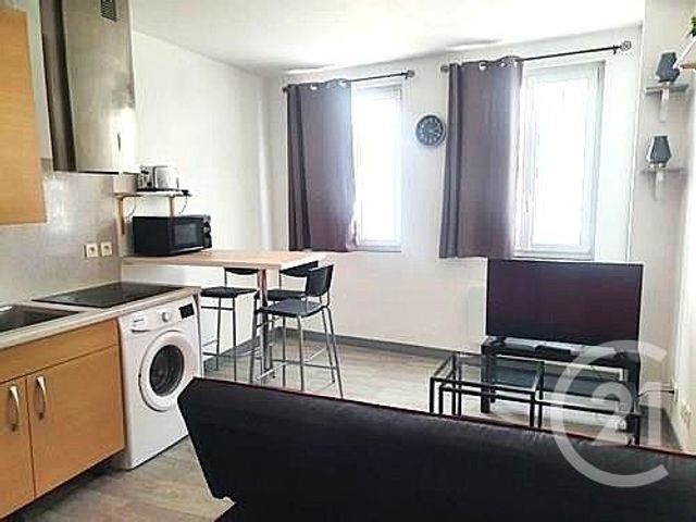 Appartement F1 &agrave; louer - 1 pi&egrave;ce - 23,40 m2 - Brie Comte Robert - 77 - ILE-DE-FRANCE