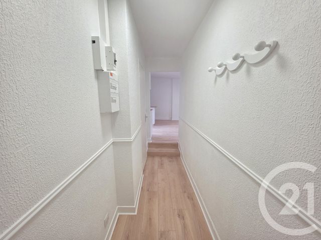 Appartement Studio &agrave; louer - 1 pi&egrave;ce - 27,35 m2 - Brie Comte Robert - 77 - ILE-DE-FRANCE