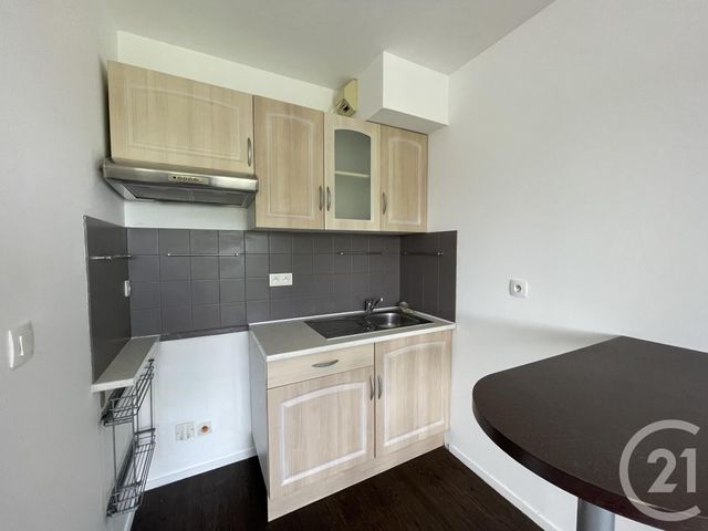Appartement F1 &agrave; louer - 1 pi&egrave;ce - 20,10 m2 - Brie Comte Robert - 77 - ILE-DE-FRANCE