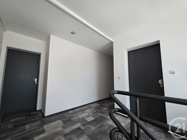 Appartement F1 &agrave; louer - 1 pi&egrave;ce - 20,10 m2 - Brie Comte Robert - 77 - ILE-DE-FRANCE