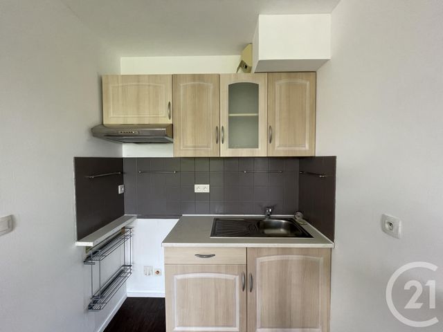 Appartement F1 &agrave; louer - 1 pi&egrave;ce - 20,10 m2 - Brie Comte Robert - 77 - ILE-DE-FRANCE