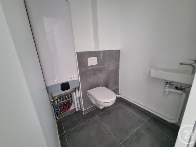 Appartement F3 &agrave; louer - 3 pi&egrave;ces - 65,28 m2 - Fontenay Tresigny - 77 - ILE-DE-FRANCE