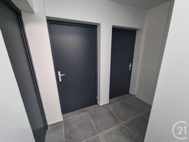 Appartement F3 &agrave; louer - 3 pi&egrave;ces - 65,28 m2 - Fontenay Tresigny - 77 - ILE-DE-FRANCE