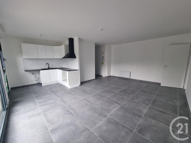 Appartement F3 &agrave; louer - 3 pi&egrave;ces - 65,28 m2 - Fontenay Tresigny - 77 - ILE-DE-FRANCE