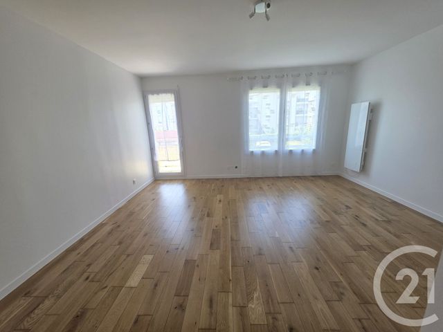 Appartement F1 &agrave; louer - 1 pi&egrave;ce - 28,13 m2 - Brie Comte Robert - 77 - ILE-DE-FRANCE