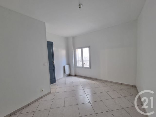 Appartement F2 &agrave; louer - 2 pi&egrave;ces - 32,88 m2 - Brie Comte Robert - 77 - ILE-DE-FRANCE