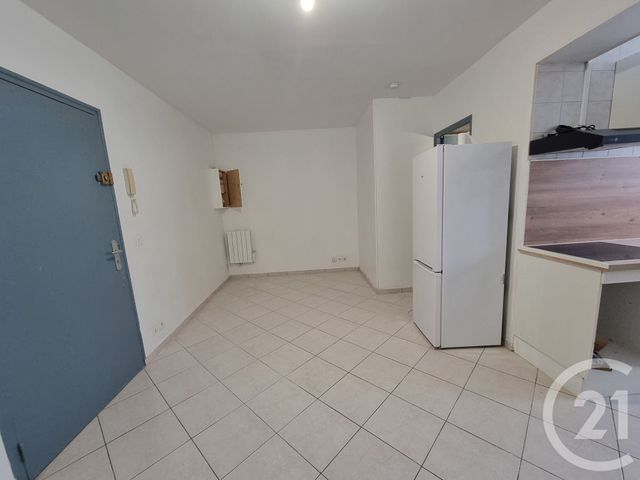 Appartement F2 &agrave; louer - 2 pi&egrave;ces - 32,88 m2 - Brie Comte Robert - 77 - ILE-DE-FRANCE