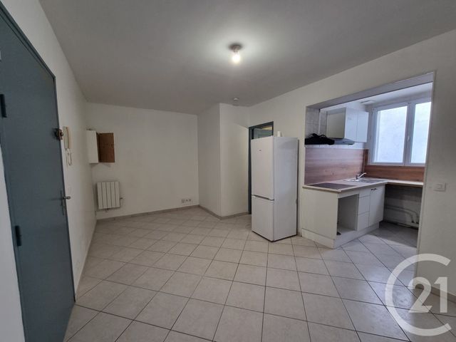 Appartement F2 &agrave; louer - 2 pi&egrave;ces - 32,88 m2 - Brie Comte Robert - 77 - ILE-DE-FRANCE