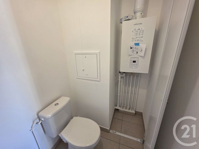 Appartement F3 &agrave; louer - 3 pi&egrave;ces - 63,73 m2 - Brie Comte Robert - 77 - ILE-DE-FRANCE