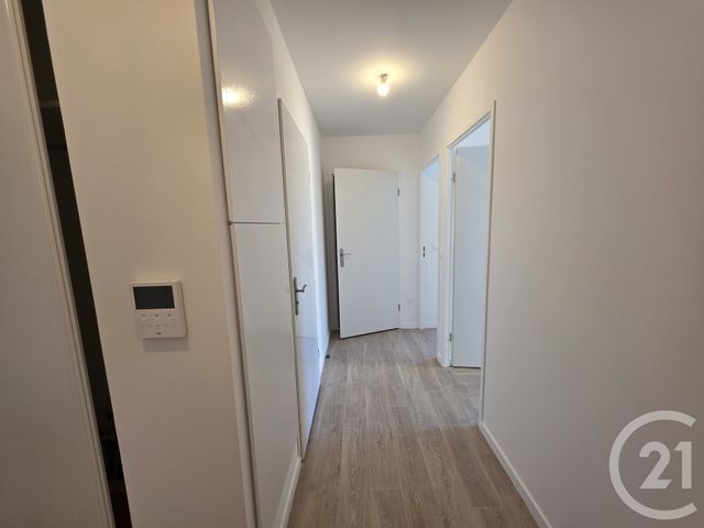 Appartement F3 &agrave; louer - 3 pi&egrave;ces - 63,73 m2 - Brie Comte Robert - 77 - ILE-DE-FRANCE