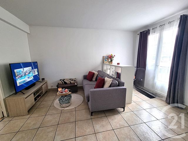 Appartement F2 &agrave; louer - 2 pi&egrave;ces - 40,26 m2 - Brie Comte Robert - 77 - ILE-DE-FRANCE
