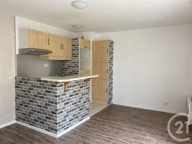 Appartement F1 &agrave; louer - 1 pi&egrave;ce - 26,70 m2 - Brie Comte Robert - 77 - ILE-DE-FRANCE