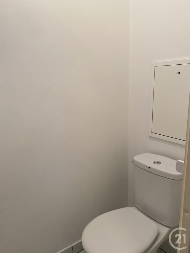 Appartement F1 &agrave; louer - 1 pi&egrave;ce - 26,70 m2 - Brie Comte Robert - 77 - ILE-DE-FRANCE