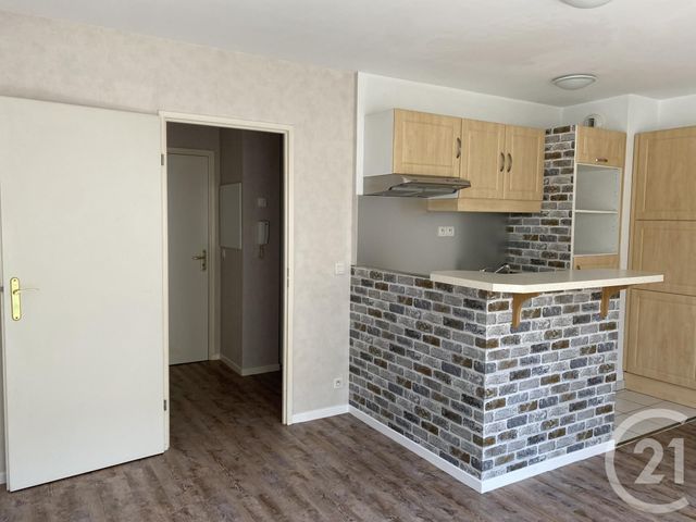 Appartement F1 &agrave; louer - 1 pi&egrave;ce - 26,70 m2 - Brie Comte Robert - 77 - ILE-DE-FRANCE