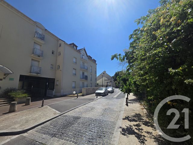 Appartement Studio &agrave; louer - 1 pi&egrave;ce - 24,32 m2 - Brie Comte Robert - 77 - ILE-DE-FRANCE