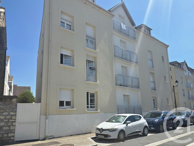 Appartement Studio &agrave; louer - 1 pi&egrave;ce - 24,32 m2 - Brie Comte Robert - 77 - ILE-DE-FRANCE