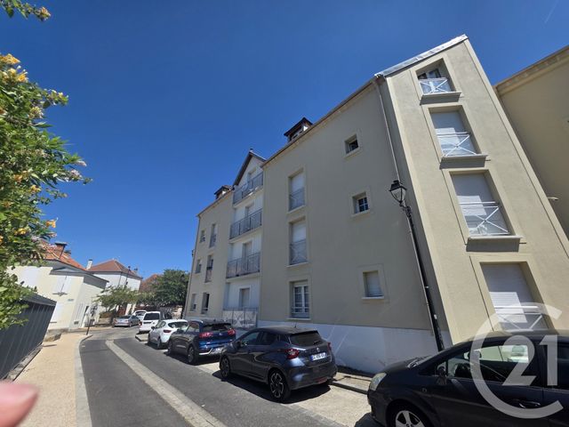 Appartement Studio &agrave; louer - 1 pi&egrave;ce - 24,32 m2 - Brie Comte Robert - 77 - ILE-DE-FRANCE