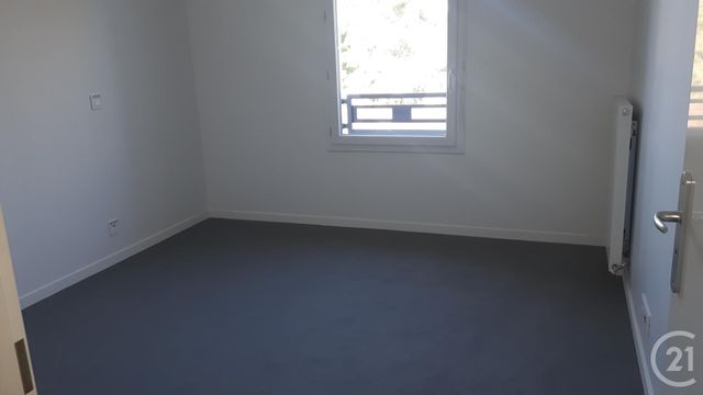 Appartement F3 &agrave; louer - 3 pi&egrave;ces - 54,14 m2 - Brie Comte Robert - 77 - ILE-DE-FRANCE