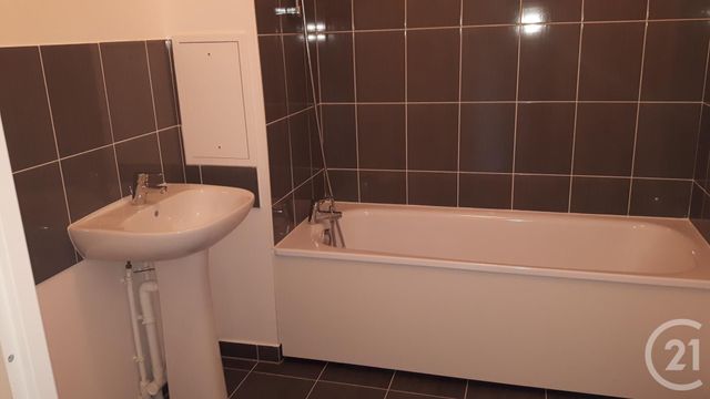 Appartement F3 &agrave; louer - 3 pi&egrave;ces - 54,14 m2 - Brie Comte Robert - 77 - ILE-DE-FRANCE