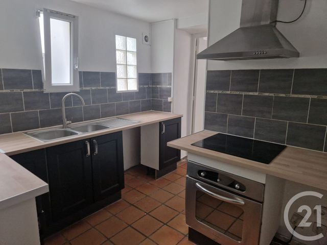 Maison &agrave; louer - 3 pi&egrave;ces - 74,85 m2 - Brie Comte Robert - 77 - ILE-DE-FRANCE