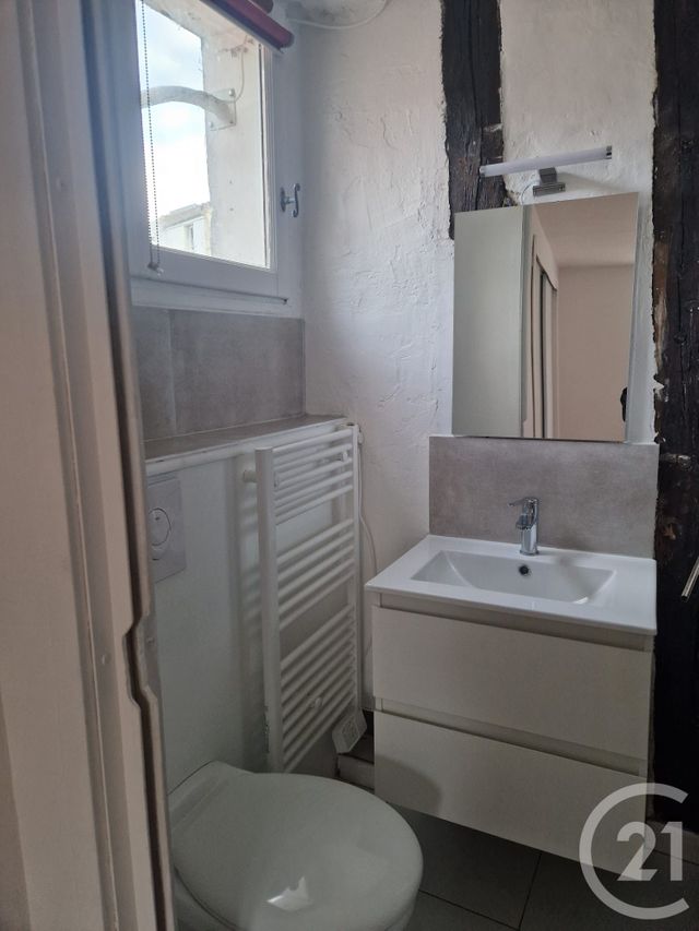 Maison &agrave; louer - 3 pi&egrave;ces - 74,85 m2 - Brie Comte Robert - 77 - ILE-DE-FRANCE