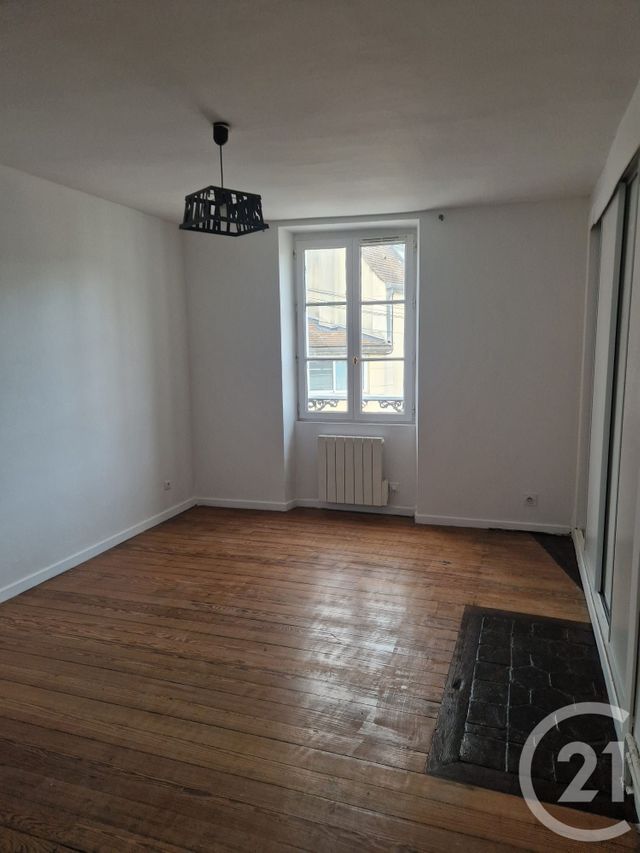 Maison &agrave; louer - 3 pi&egrave;ces - 74,85 m2 - Brie Comte Robert - 77 - ILE-DE-FRANCE