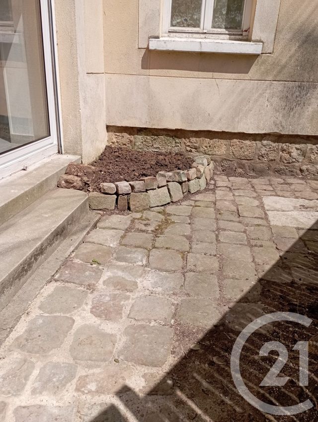 Appartement Studio &agrave; louer - 1 pi&egrave;ce - 19,56 m2 - Brie Comte Robert - 77 - ILE-DE-FRANCE