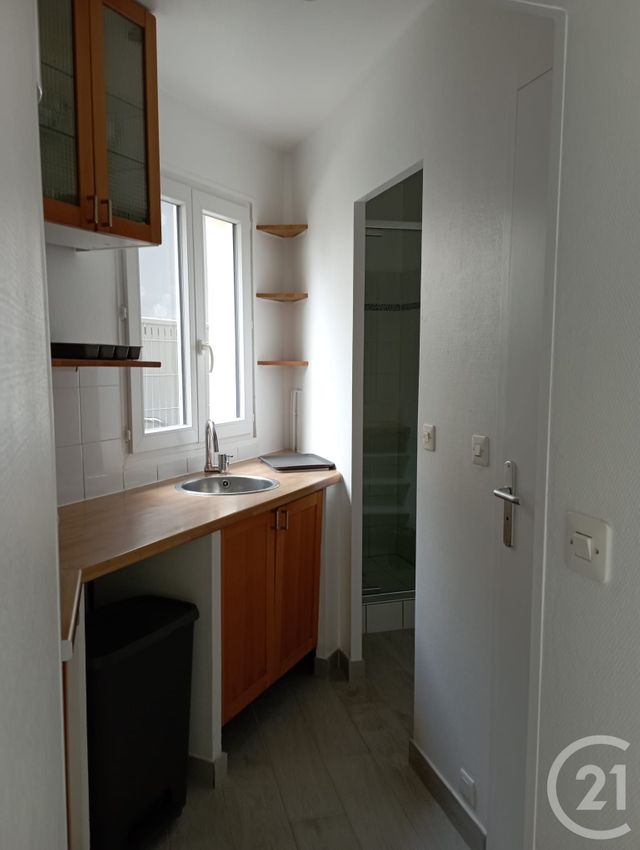 Appartement Studio &agrave; louer - 1 pi&egrave;ce - 19,56 m2 - Brie Comte Robert - 77 - ILE-DE-FRANCE