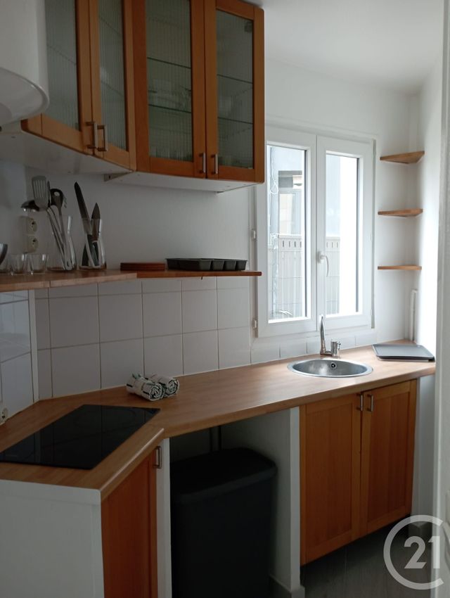 Appartement Studio &agrave; louer - 1 pi&egrave;ce - 19,56 m2 - Brie Comte Robert - 77 - ILE-DE-FRANCE