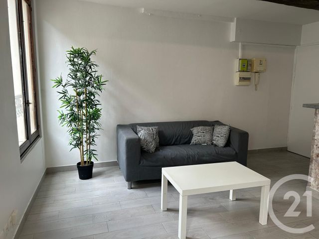 Appartement F1 &agrave; louer - 1 pi&egrave;ce - 30,27 m2 - Brie Comte Robert - 77 - ILE-DE-FRANCE