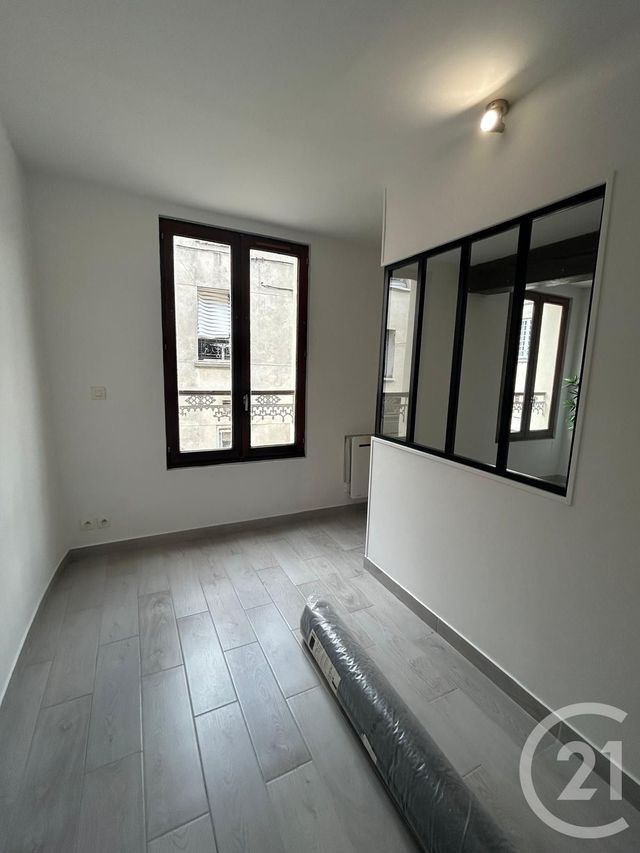 Appartement F1 &agrave; louer - 1 pi&egrave;ce - 30,27 m2 - Brie Comte Robert - 77 - ILE-DE-FRANCE