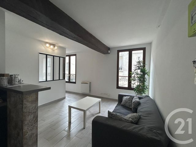 Appartement F1 &agrave; louer - 1 pi&egrave;ce - 30,27 m2 - Brie Comte Robert - 77 - ILE-DE-FRANCE