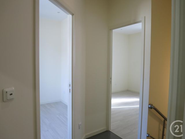 Appartement F3 &agrave; louer - 3 pi&egrave;ces - 50,45 m2 - Brie Comte Robert - 77 - ILE-DE-FRANCE