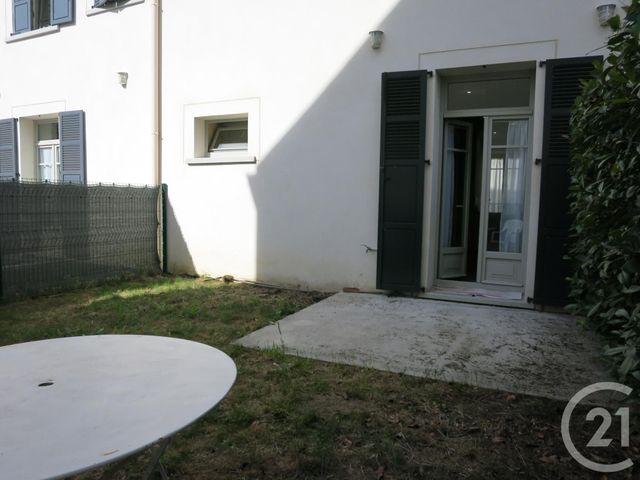 Appartement F3 &agrave; louer - 3 pi&egrave;ces - 50,45 m2 - Brie Comte Robert - 77 - ILE-DE-FRANCE