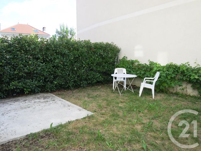 Appartement F3 &agrave; louer - 3 pi&egrave;ces - 50,45 m2 - Brie Comte Robert - 77 - ILE-DE-FRANCE