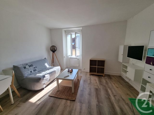 Appartement Studio &agrave; louer - 1 pi&egrave;ce - 30,35 m2 - Brie Comte Robert - 77 - ILE-DE-FRANCE