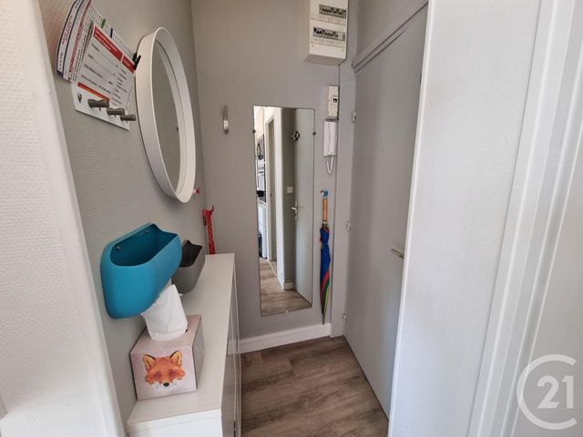 Appartement Studio &agrave; louer - 1 pi&egrave;ce - 30,35 m2 - Brie Comte Robert - 77 - ILE-DE-FRANCE