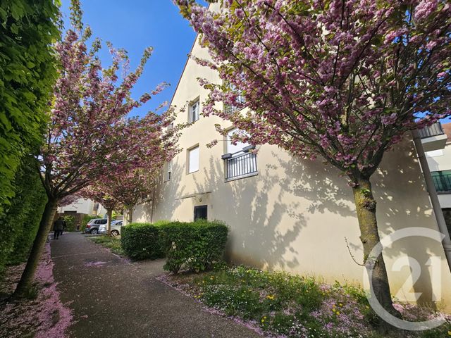 Appartement F1 bis &agrave; louer - 2 pi&egrave;ces - 29,44 m2 - Brie Comte Robert - 77 - ILE-DE-FRANCE